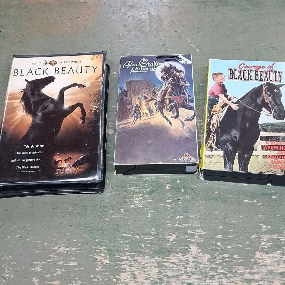 Vintage Black Beauty 3 VHS,‎ & 6 Black Beauty Story Books